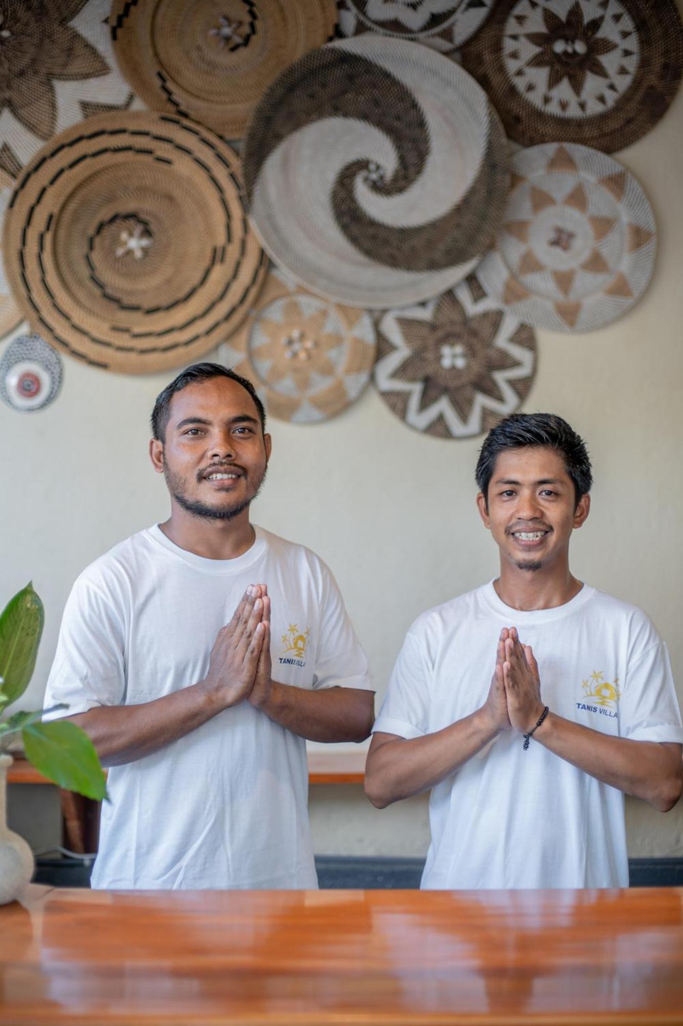 Tanis Village - Luxury Villas Gili Islands Exterior photo