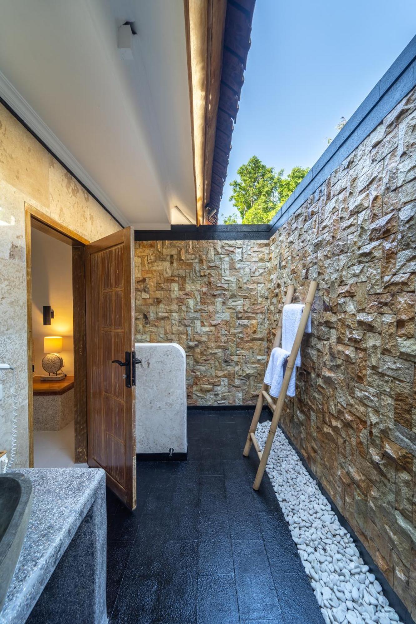 Tanis Village - Luxury Villas Gili Islands Exterior photo